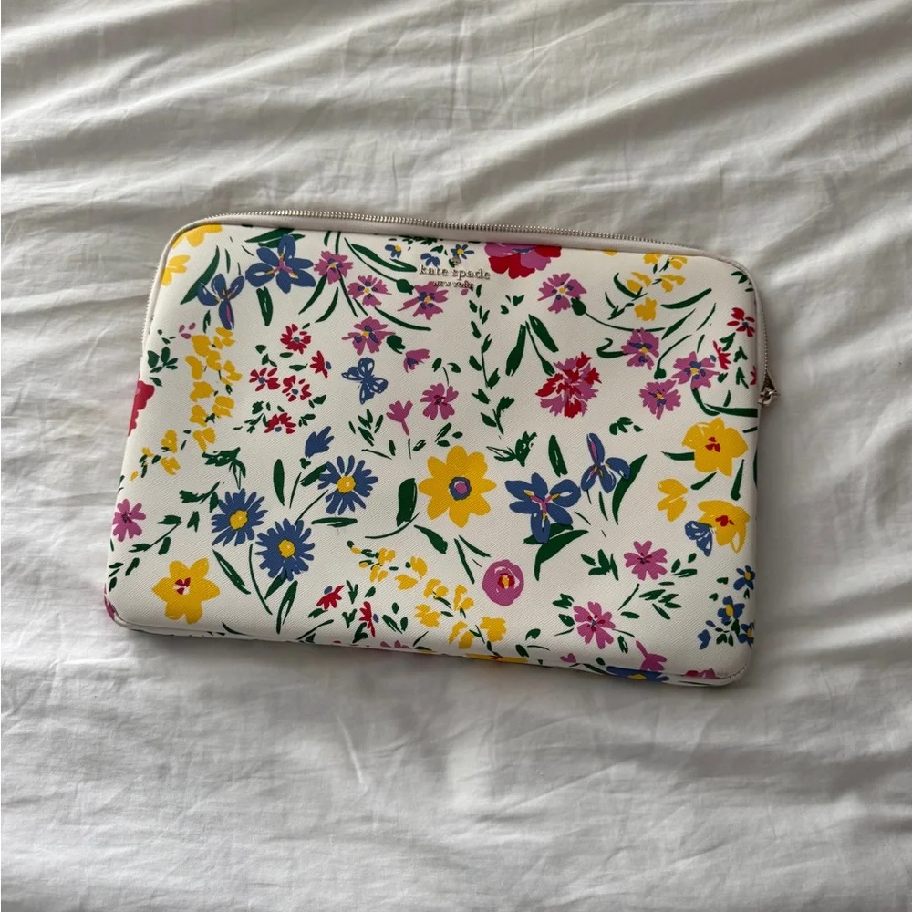 NEW Kate Spade Garden Bouquet Laptop Sleeve - Floral Cream Multi Color 15.3